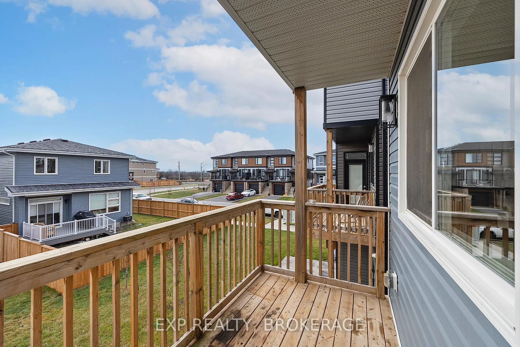 Photo 8 of 120 Superior Drive, Loyalist, Amherstview — HOMEH