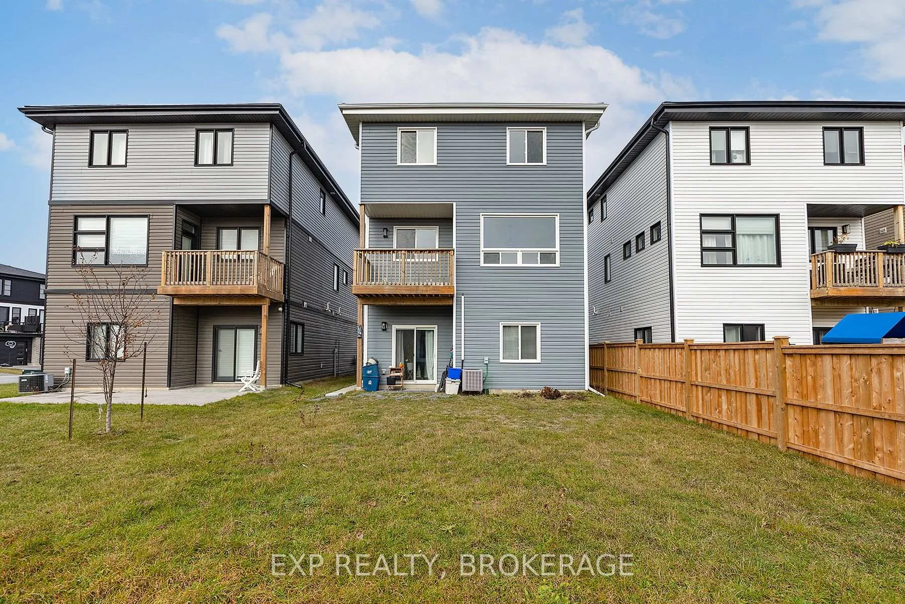 Photo 13 of 120 Superior Drive, Loyalist, Amherstview — HOMEH