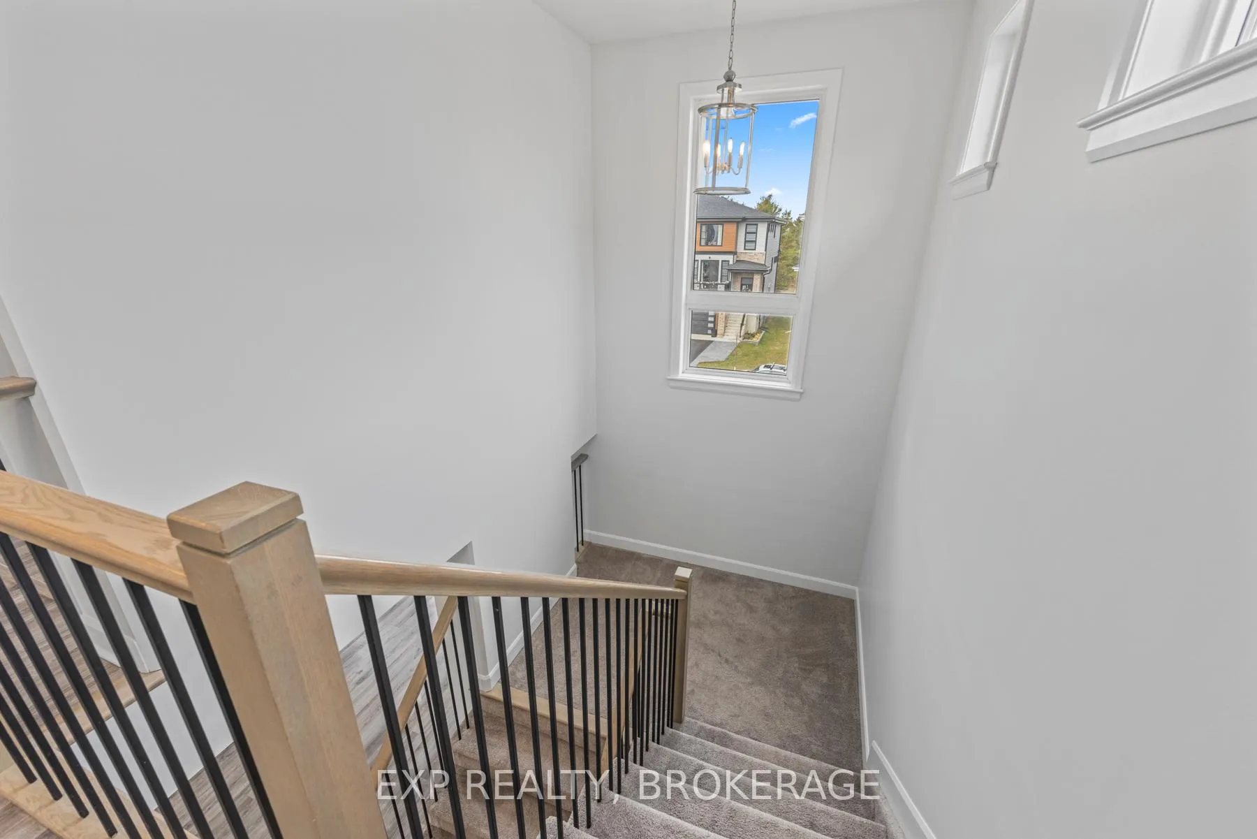 Photo 35 of 120 Superior Drive, Loyalist, Amherstview — HOMEH