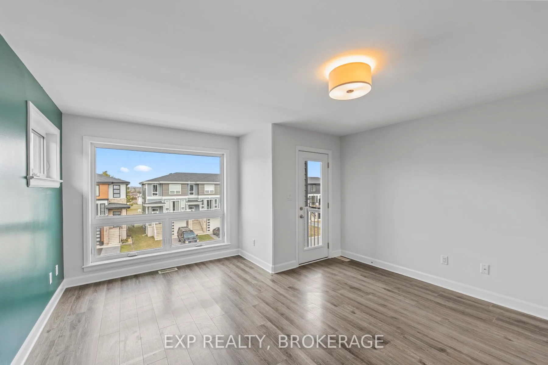 Photo 37 of 120 Superior Drive, Loyalist, Amherstview — HOMEH