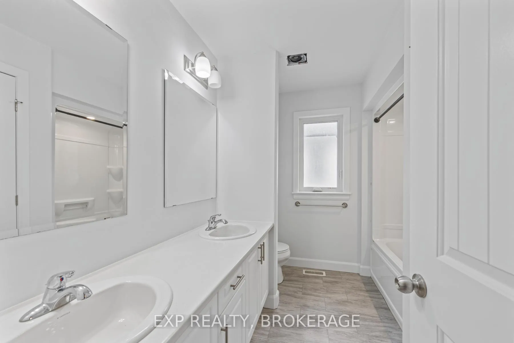 Photo 43 of 120 Superior Drive, Loyalist, Amherstview — HOMEH
