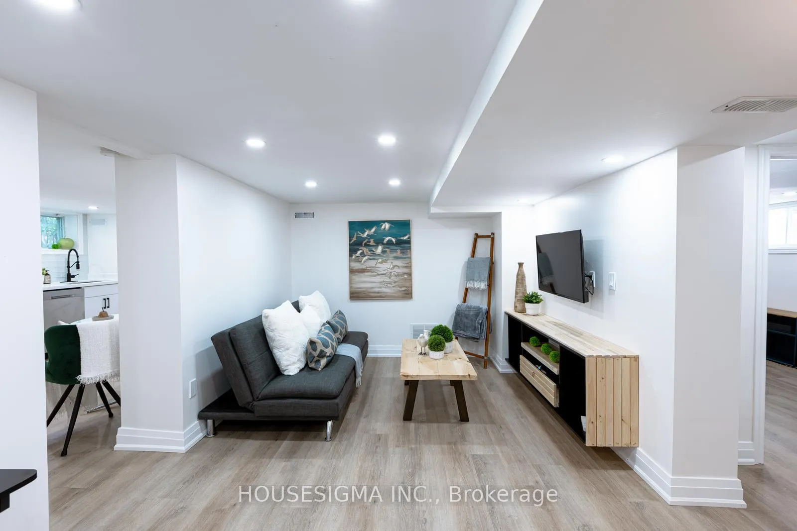Photo 13 of 4 Concession Street E, Clarington, Bowmanville — HOMEH