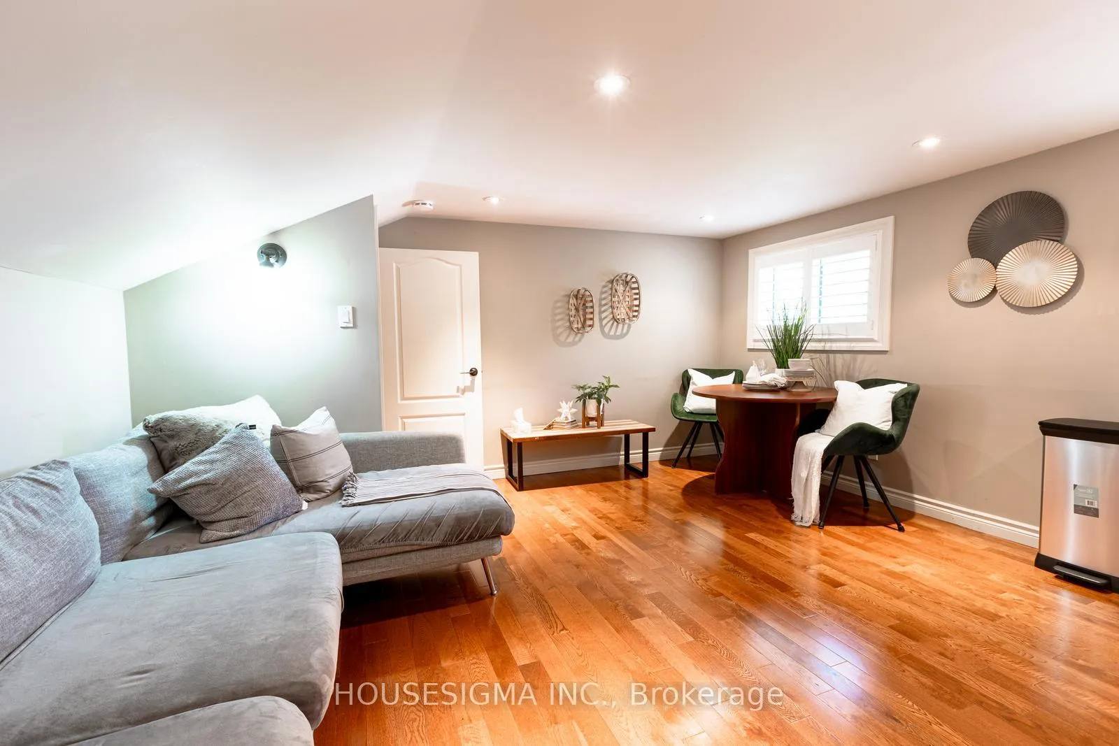 Photo 31 of 4 Concession Street E, Clarington, Bowmanville — HOMEH