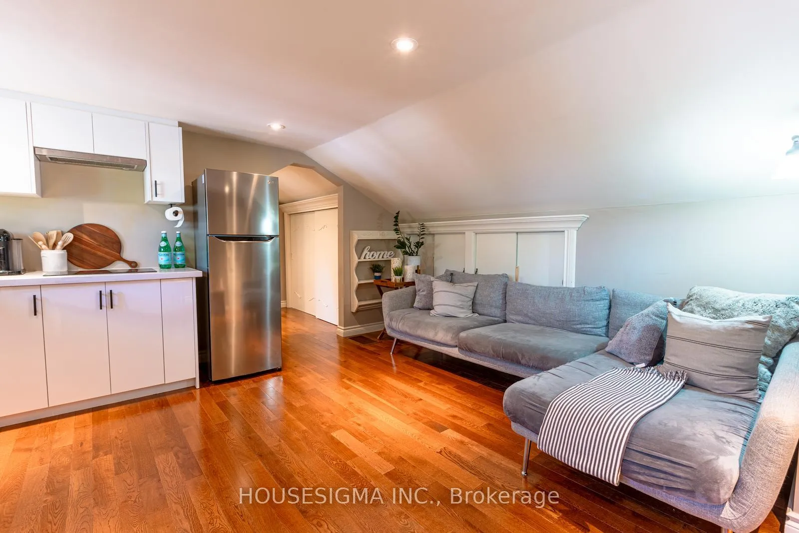 Photo 33 of 4 Concession Street E, Clarington, Bowmanville — HOMEH