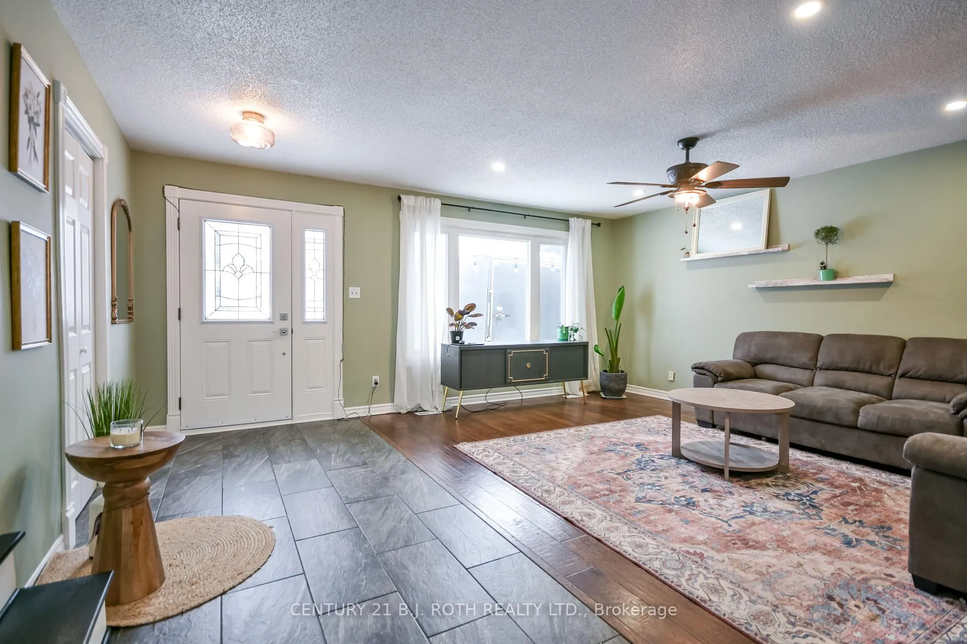 Photo 14 of 6 Glenview Avenue, Springwater, Elmvale — HOMEH