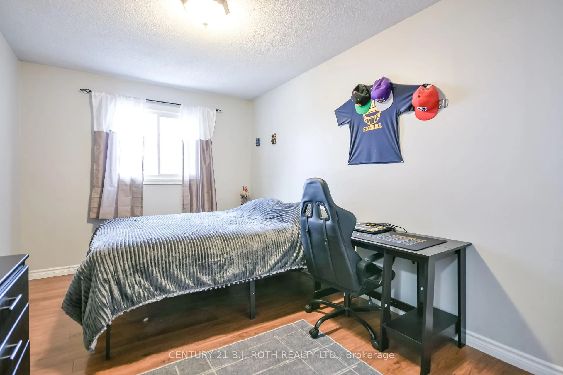 Photo 18 of 6 Glenview Avenue, Springwater, Elmvale — HOMEH