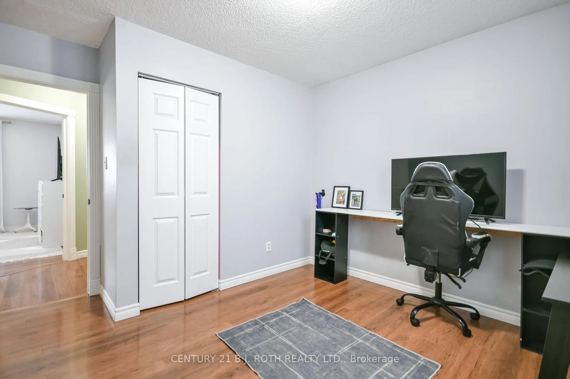 Photo 24 of 6 Glenview Avenue, Springwater, Elmvale — HOMEH