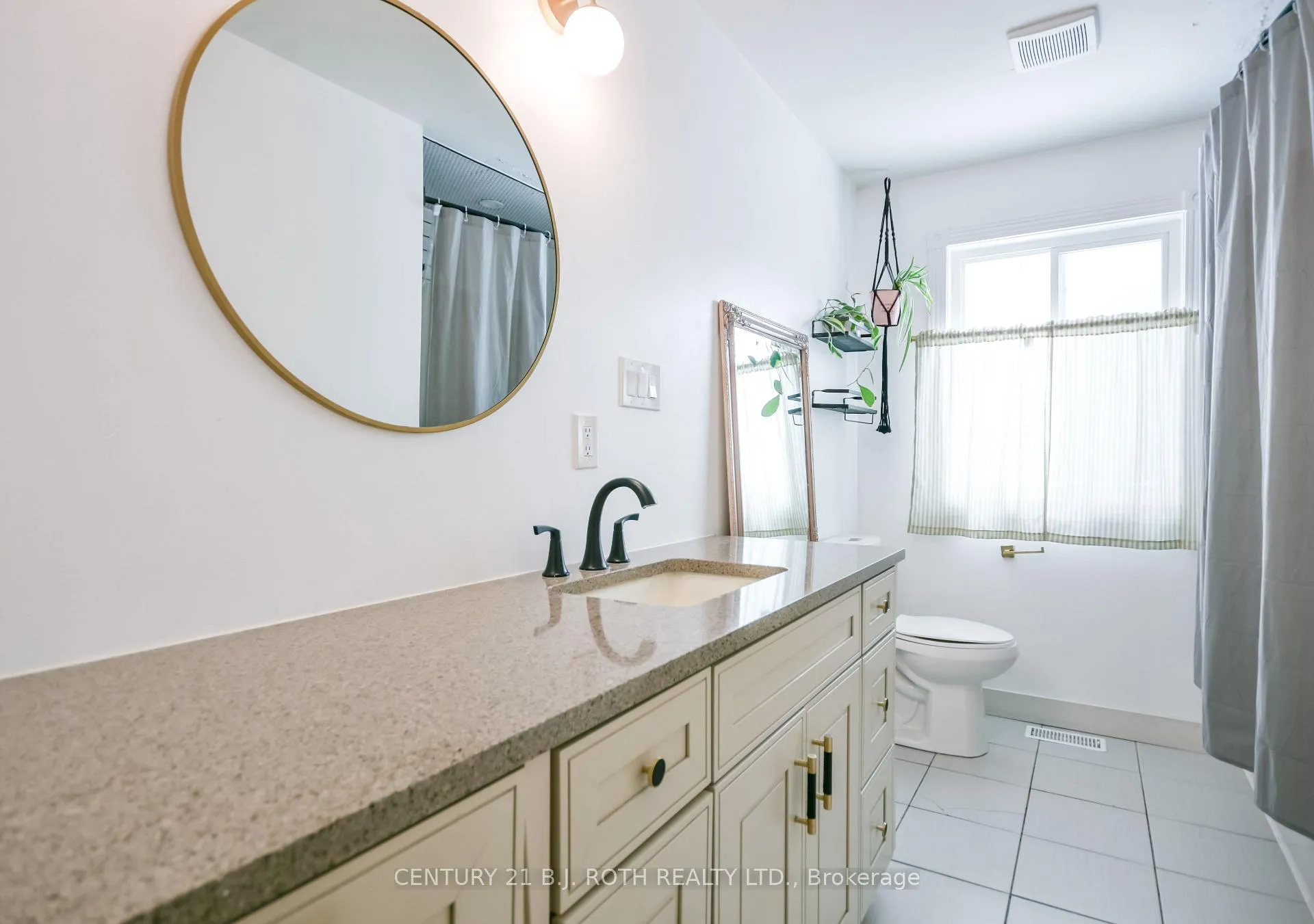 Photo 26 of 6 Glenview Avenue, Springwater, Elmvale — HOMEH