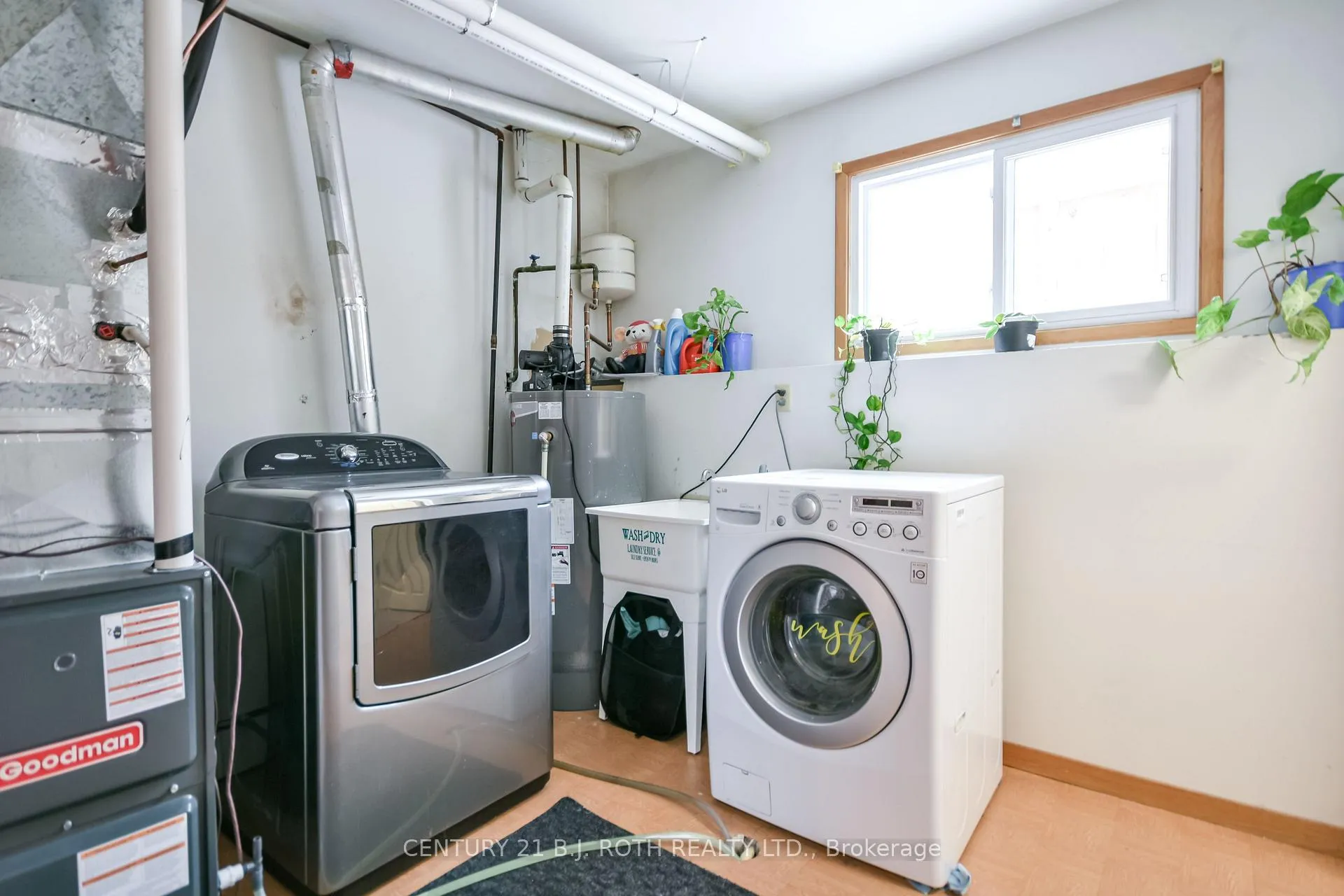 Photo 33 of 6 Glenview Avenue, Springwater, Elmvale — HOMEH