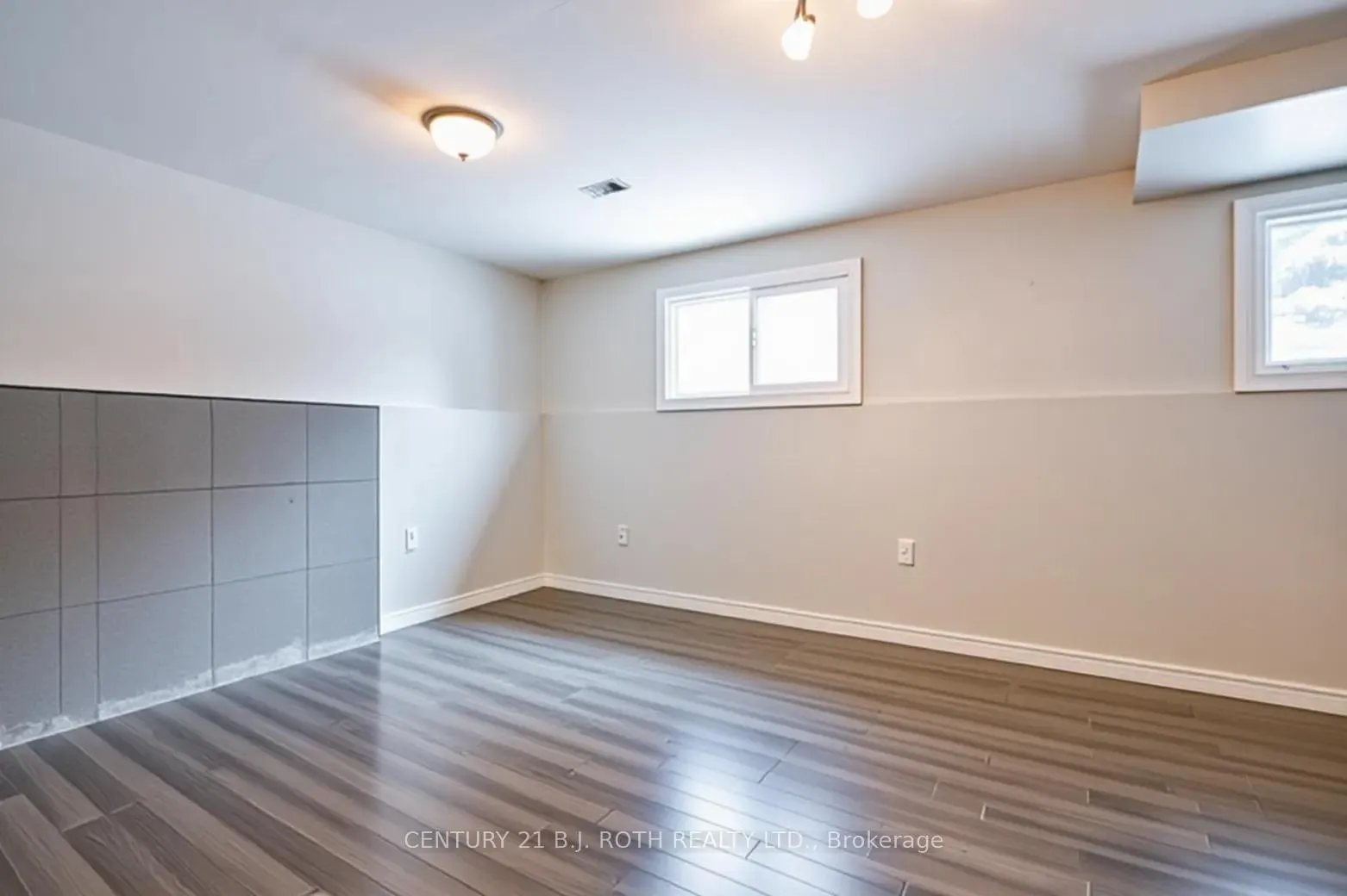 Photo 40 of 6 Glenview Avenue, Springwater, Elmvale — HOMEH