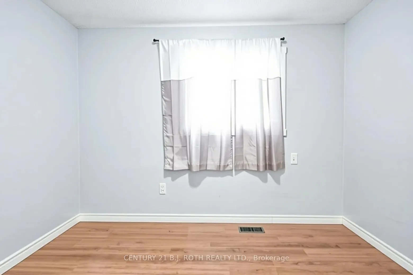 Photo 43 of 6 Glenview Avenue, Springwater, Elmvale — HOMEH