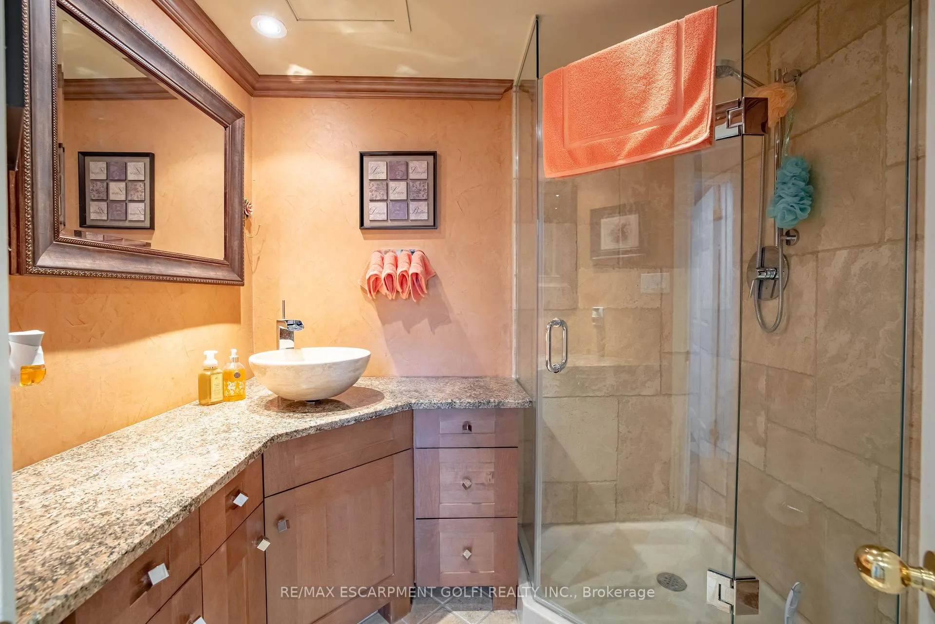 Photo 23 of 534 Concession 8 Road E, Hamilton, Rural Flamborough — HOMEH
