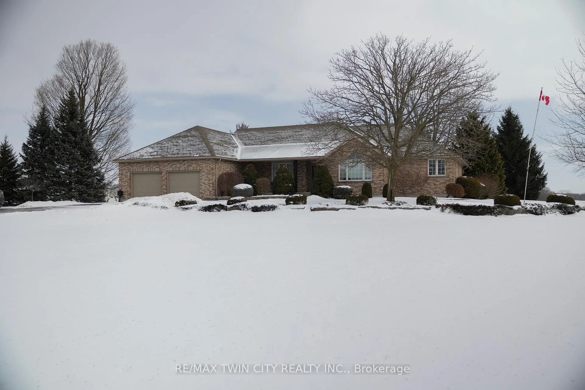 Photo 1 of 560 West Quarter Townlin Road, Brant, Burford — HOMEH