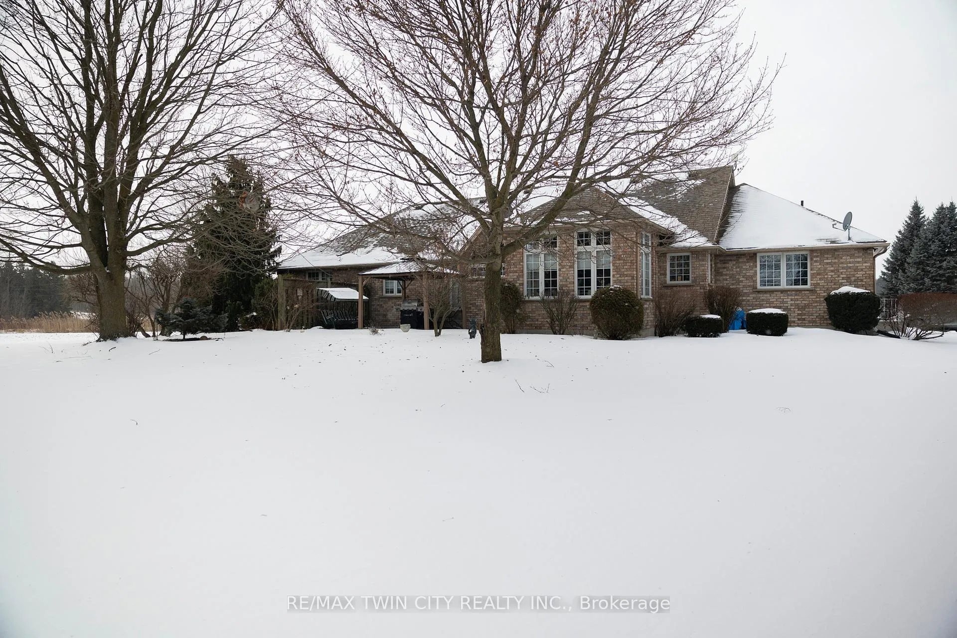 Photo 5 of 560 West Quarter Townlin Road, Brant, Burford — HOMEH