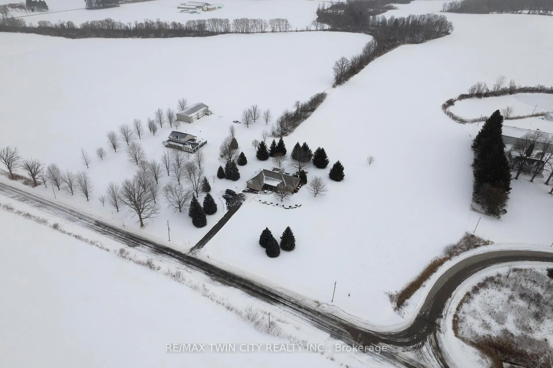 Photo 29 of 560 West Quarter Townlin Road, Brant, Burford — HOMEH