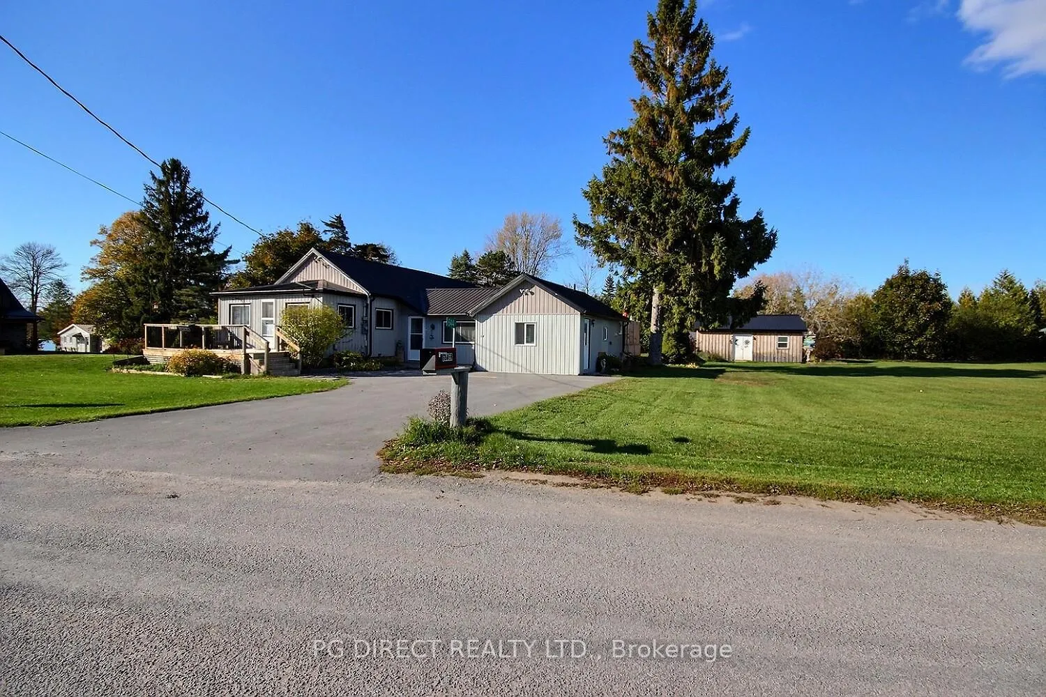 Photo 2 of 644 Smokes Point Road, Prince Edward County, Ameliasburgh — HOMEH
