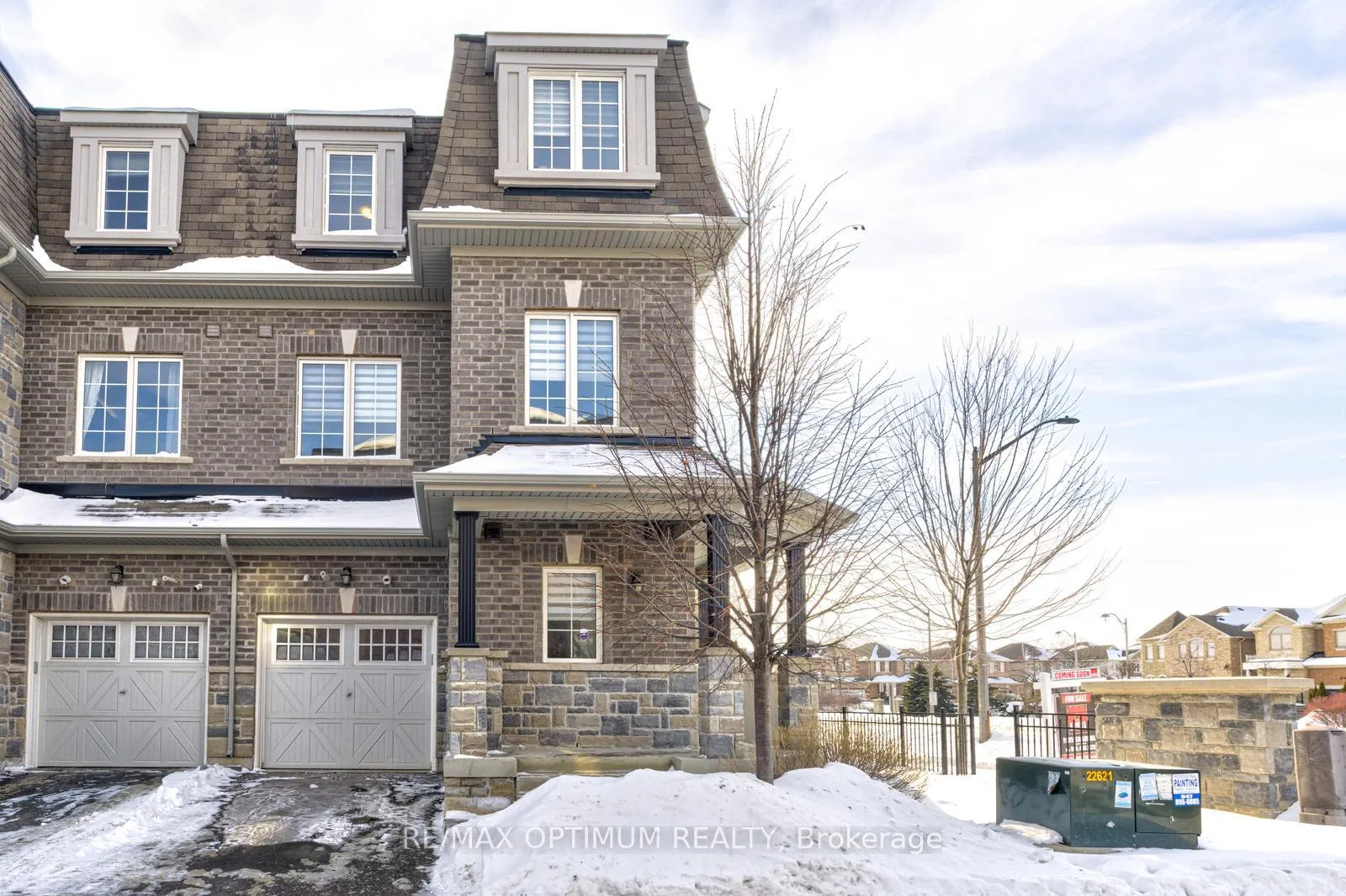 Front of 2 Pomarine Way