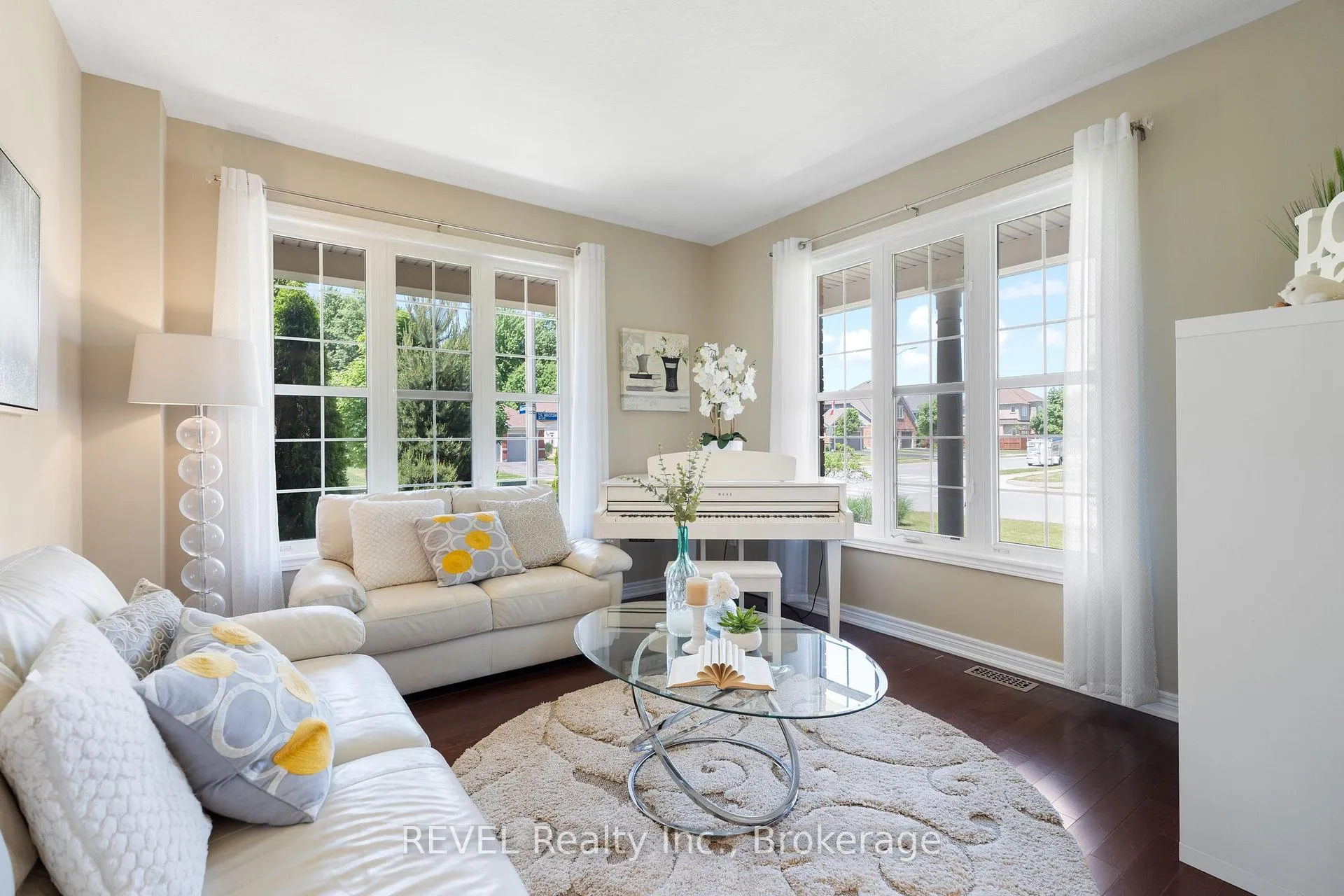 Photo 5 of 6500 St. Michael Avenue, Niagara Falls, Forestview — HOMEH