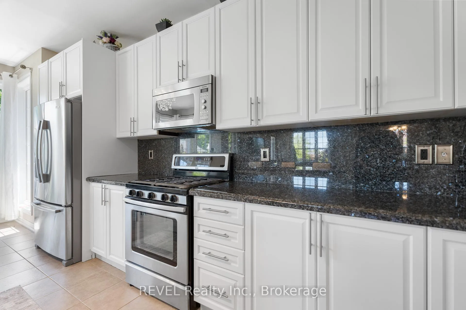 Photo 11 of 6500 St. Michael Avenue, Niagara Falls, Forestview — HOMEH