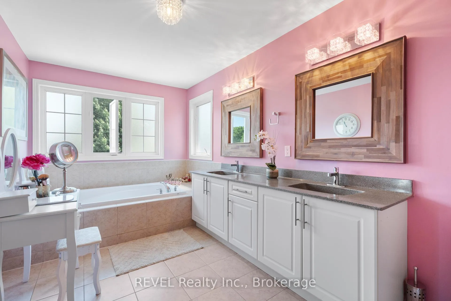Photo 21 of 6500 St. Michael Avenue, Niagara Falls, Forestview — HOMEH