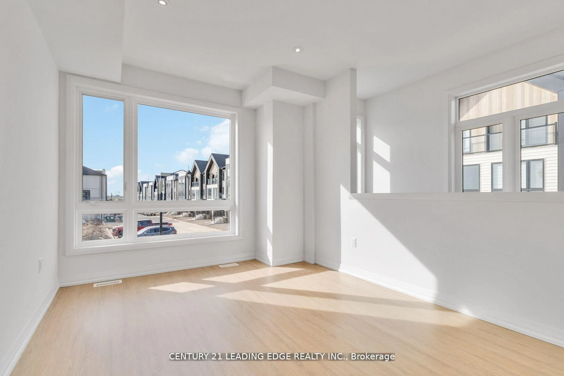 Photo 11 of Unit 52, 55 Tom Brown Drive, Brant, Paris — HOMEH