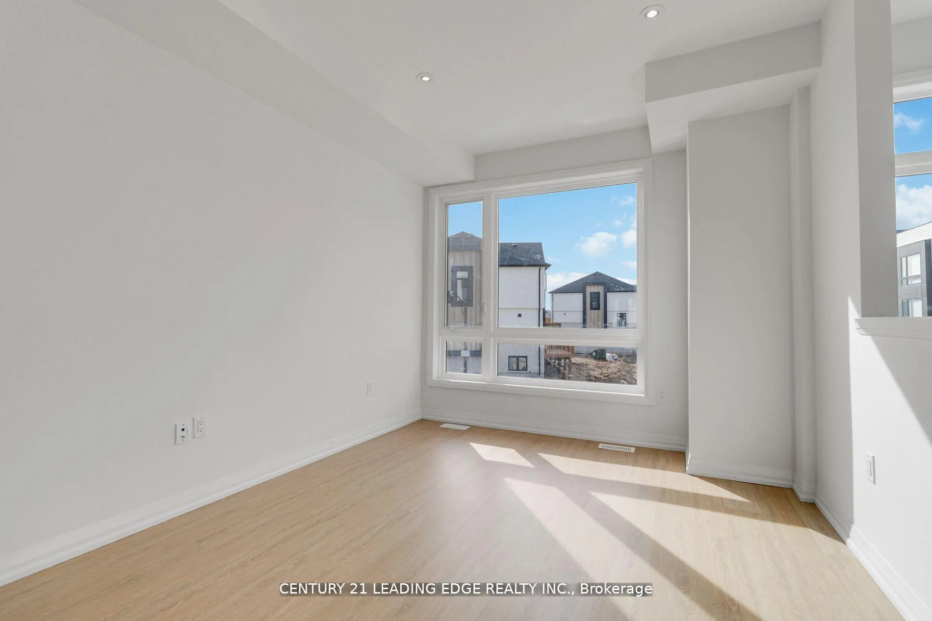 Photo 13 of Unit 52, 55 Tom Brown Drive, Brant, Paris — HOMEH