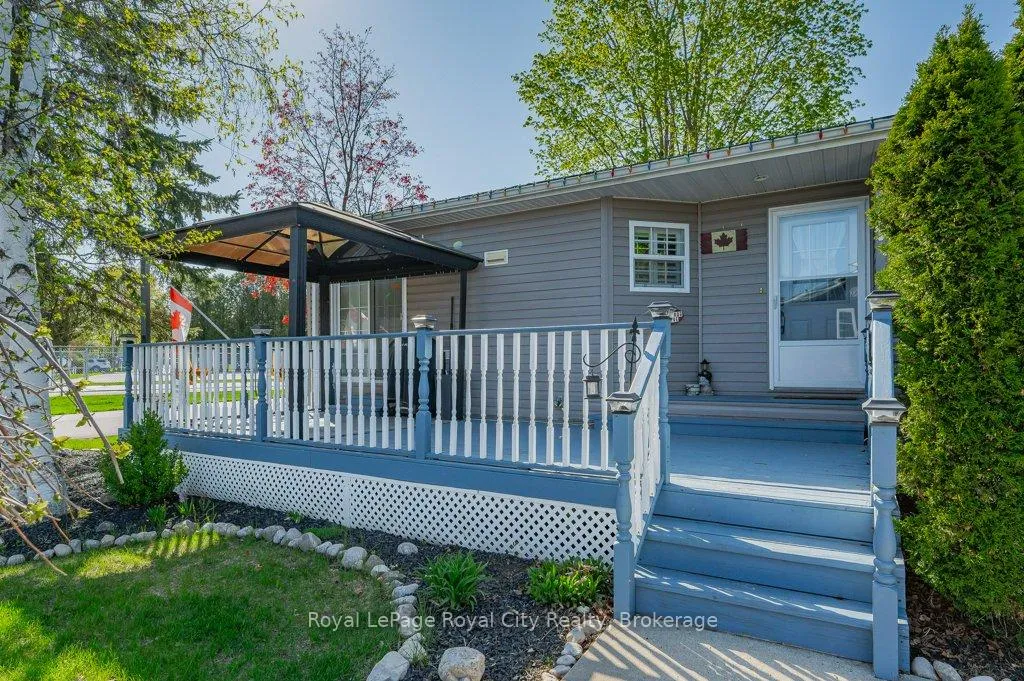 Photo 2 of 40 Bullfrog Drive, Puslinch, Puslinch Lake Settlement Areas — HOMEH
