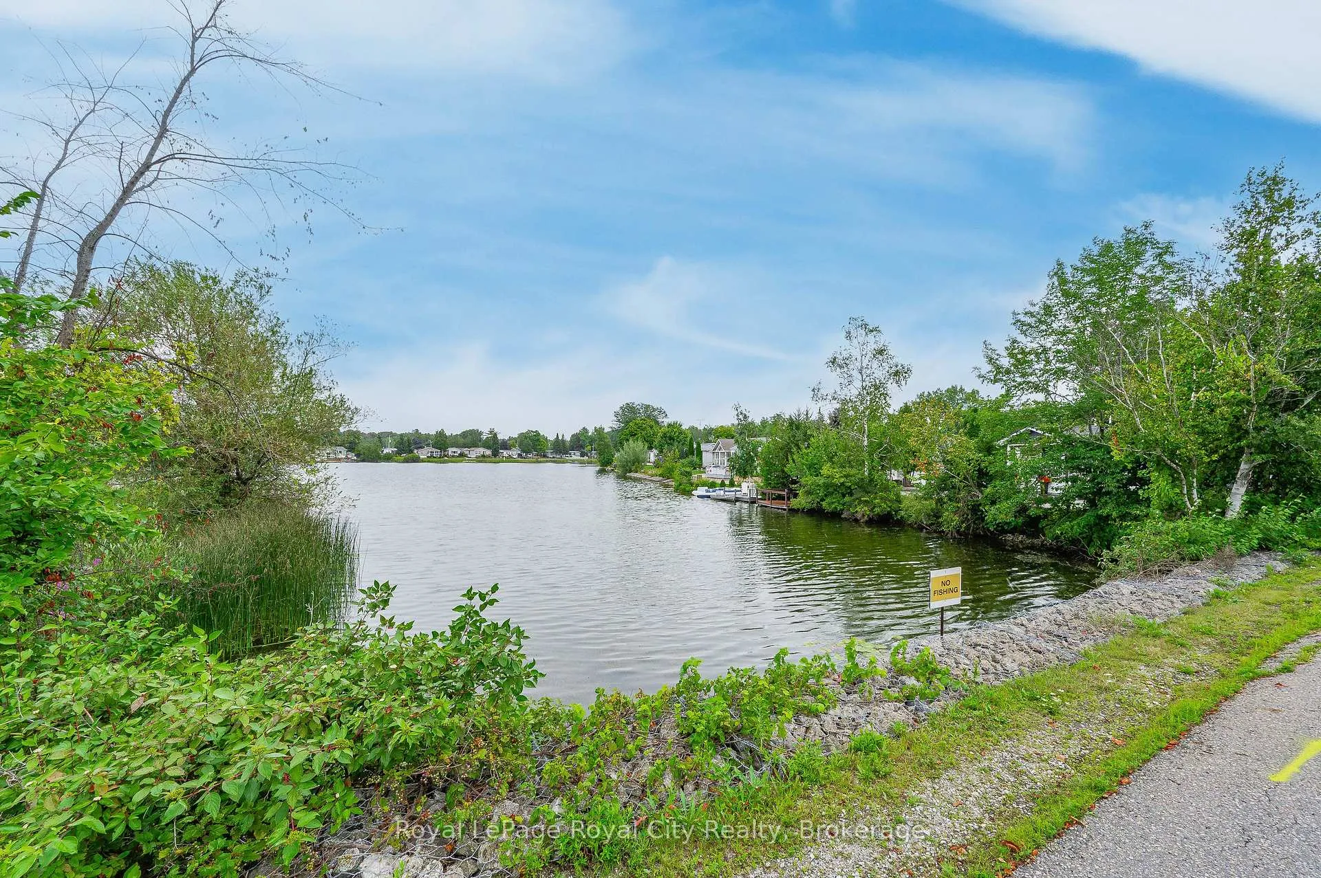 Photo 24 of 40 Bullfrog Drive, Puslinch, Puslinch Lake Settlement Areas — HOMEH