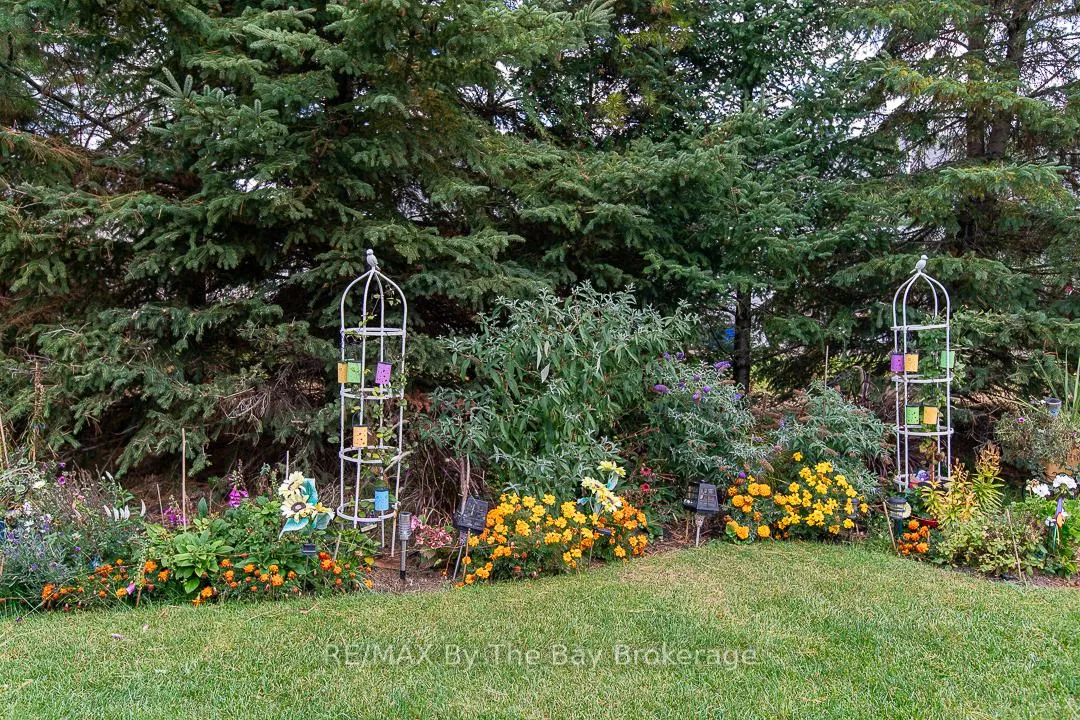 Photo 10 of 67 Meadow Lane, Wasaga Beach — HOMEH