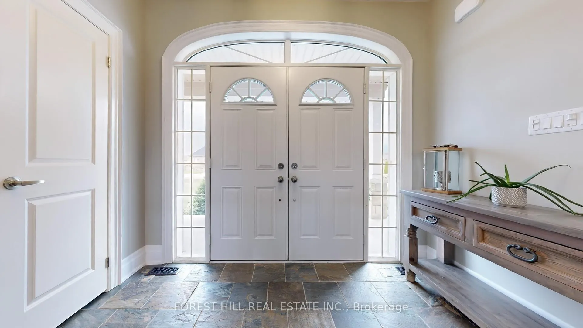 Photo 33 of 2 Forestview Court, Kawartha Lakes, Ops — HOMEH