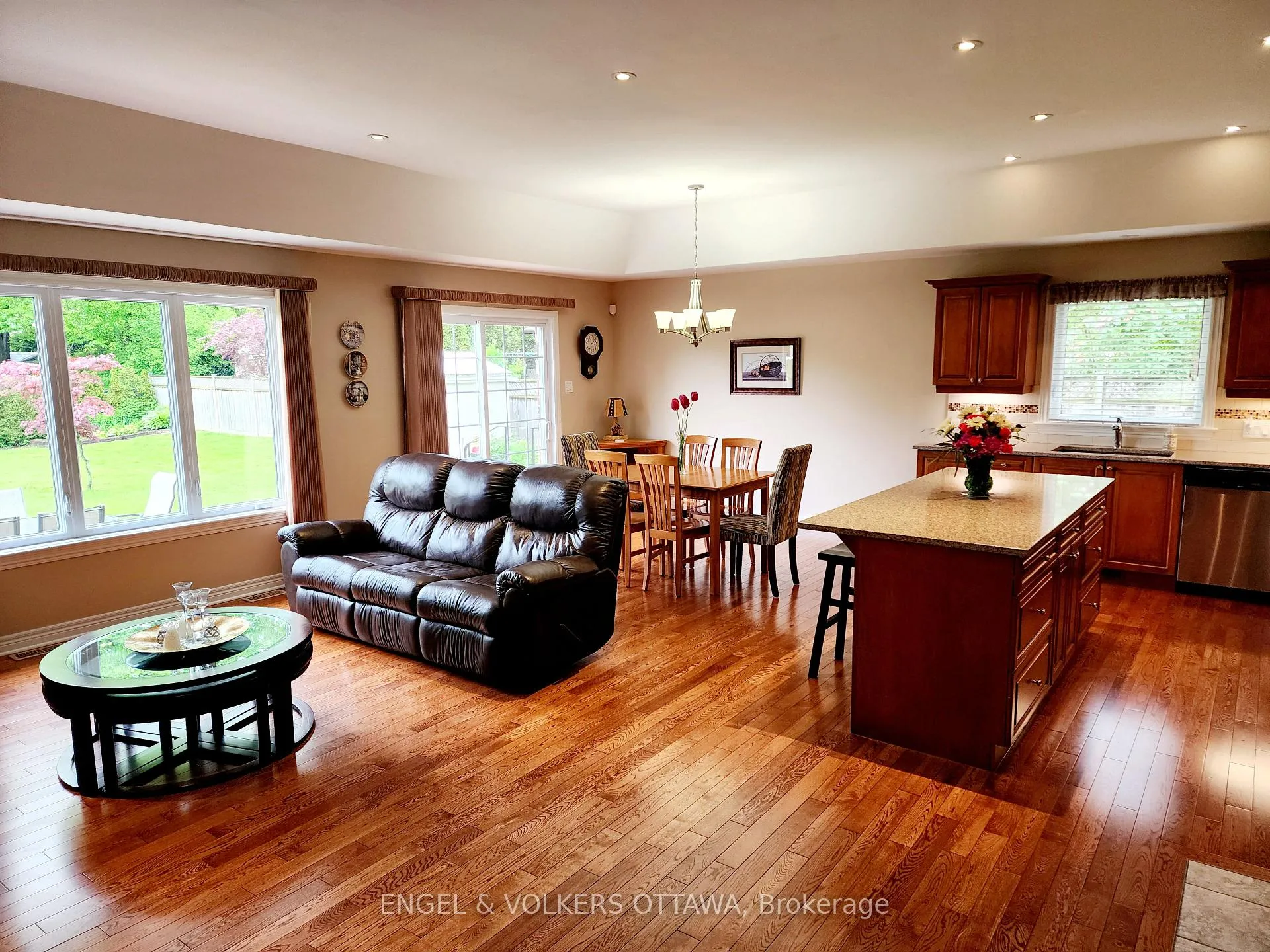 Photo 7 of 1732 Blakely Drive NW, Cornwall — HOMEH