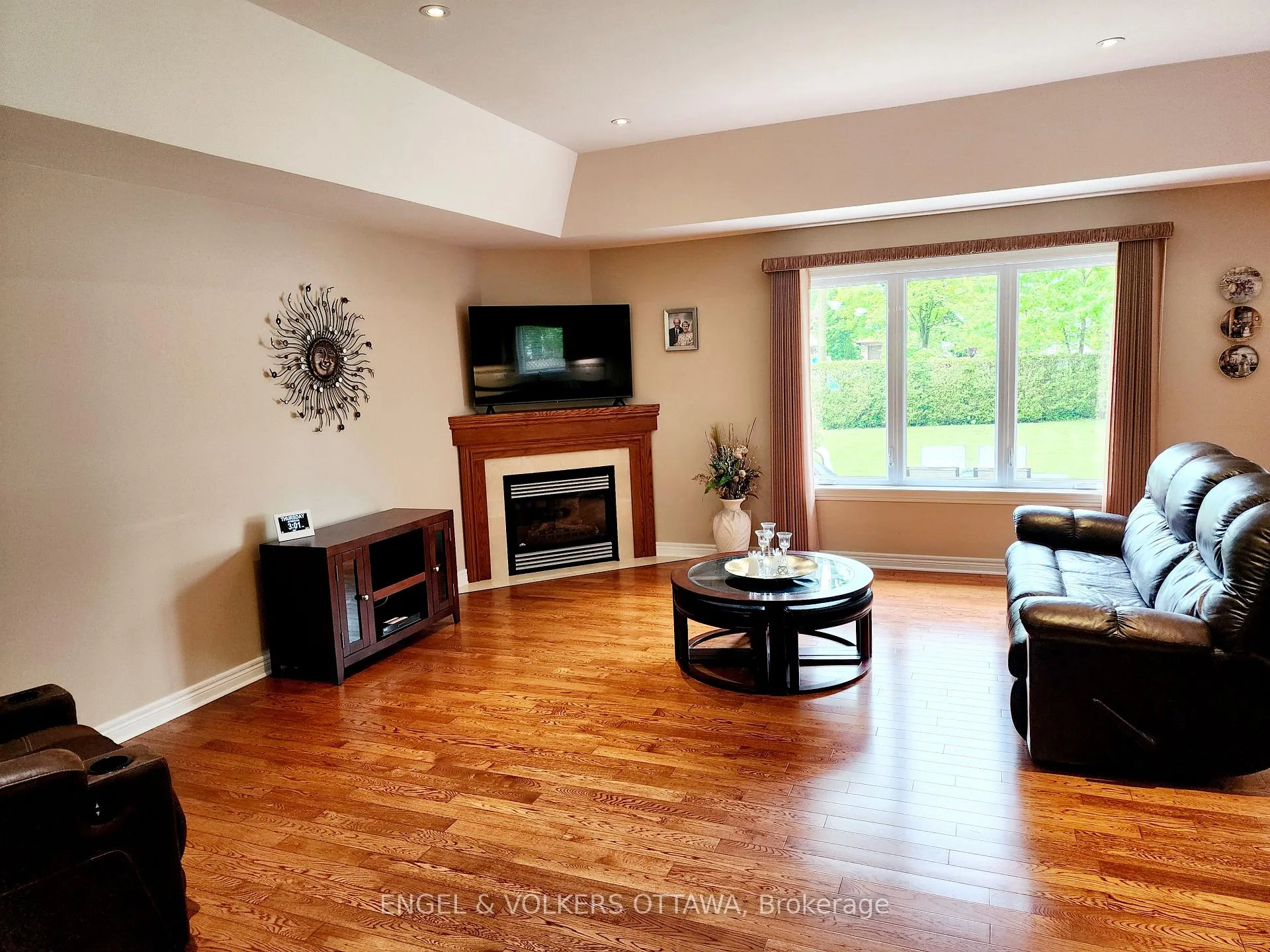 Photo 8 of 1732 Blakely Drive NW, Cornwall — HOMEH