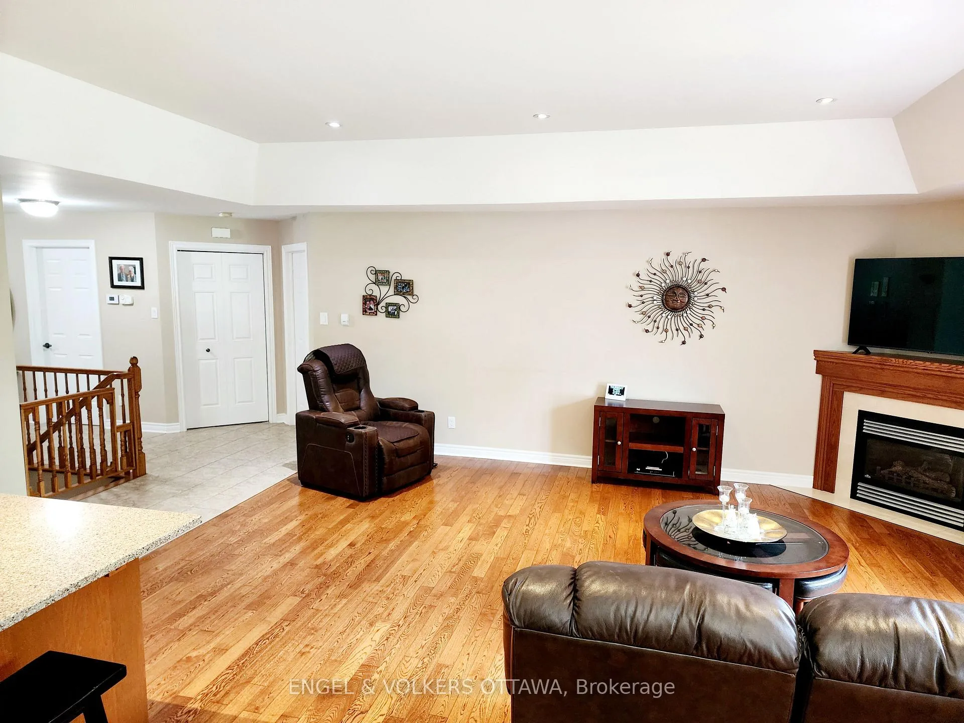 Photo 9 of 1732 Blakely Drive NW, Cornwall — HOMEH