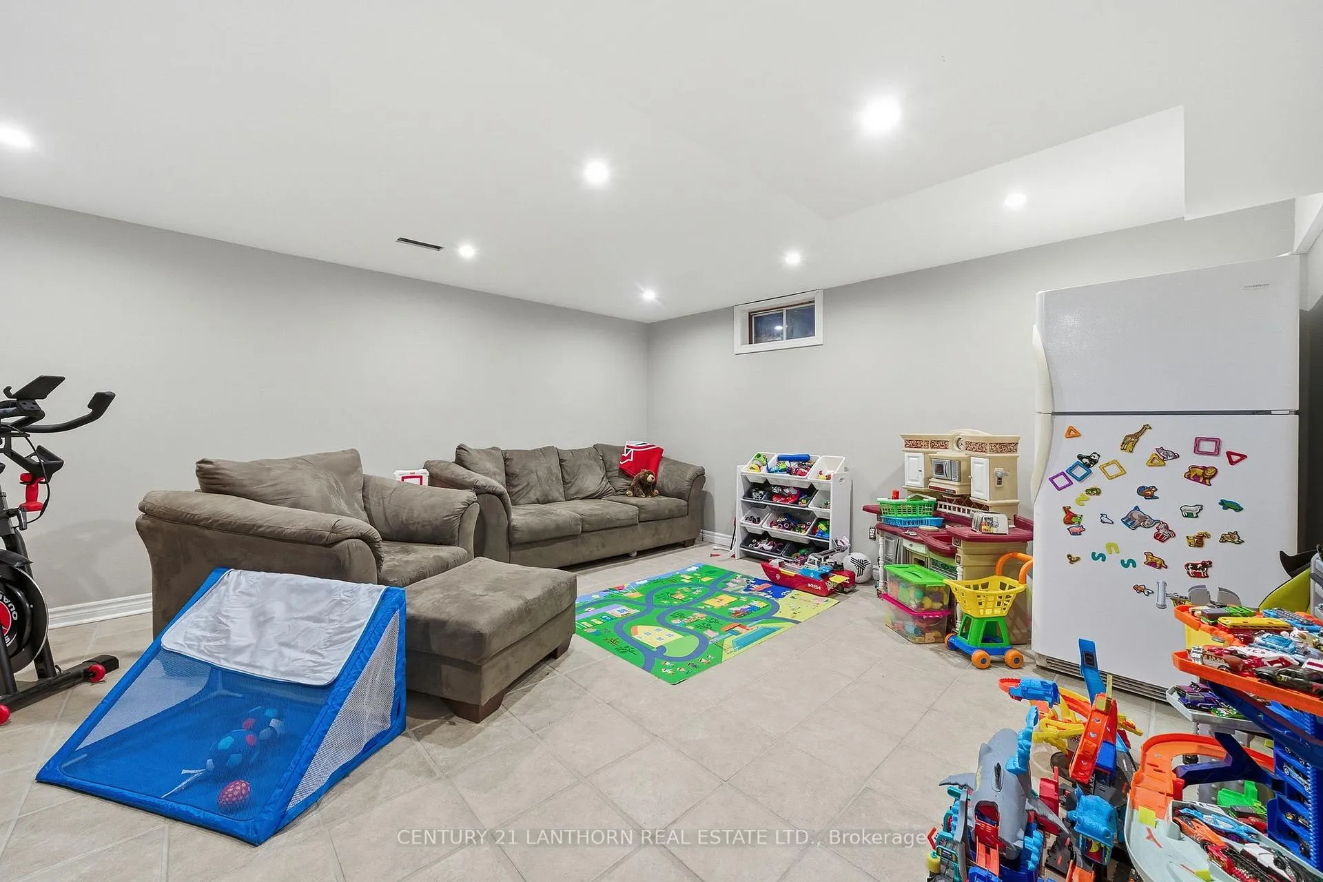 Photo 37 of 237 Beatty Road, Belleville, Thurlow Ward — HOMEH