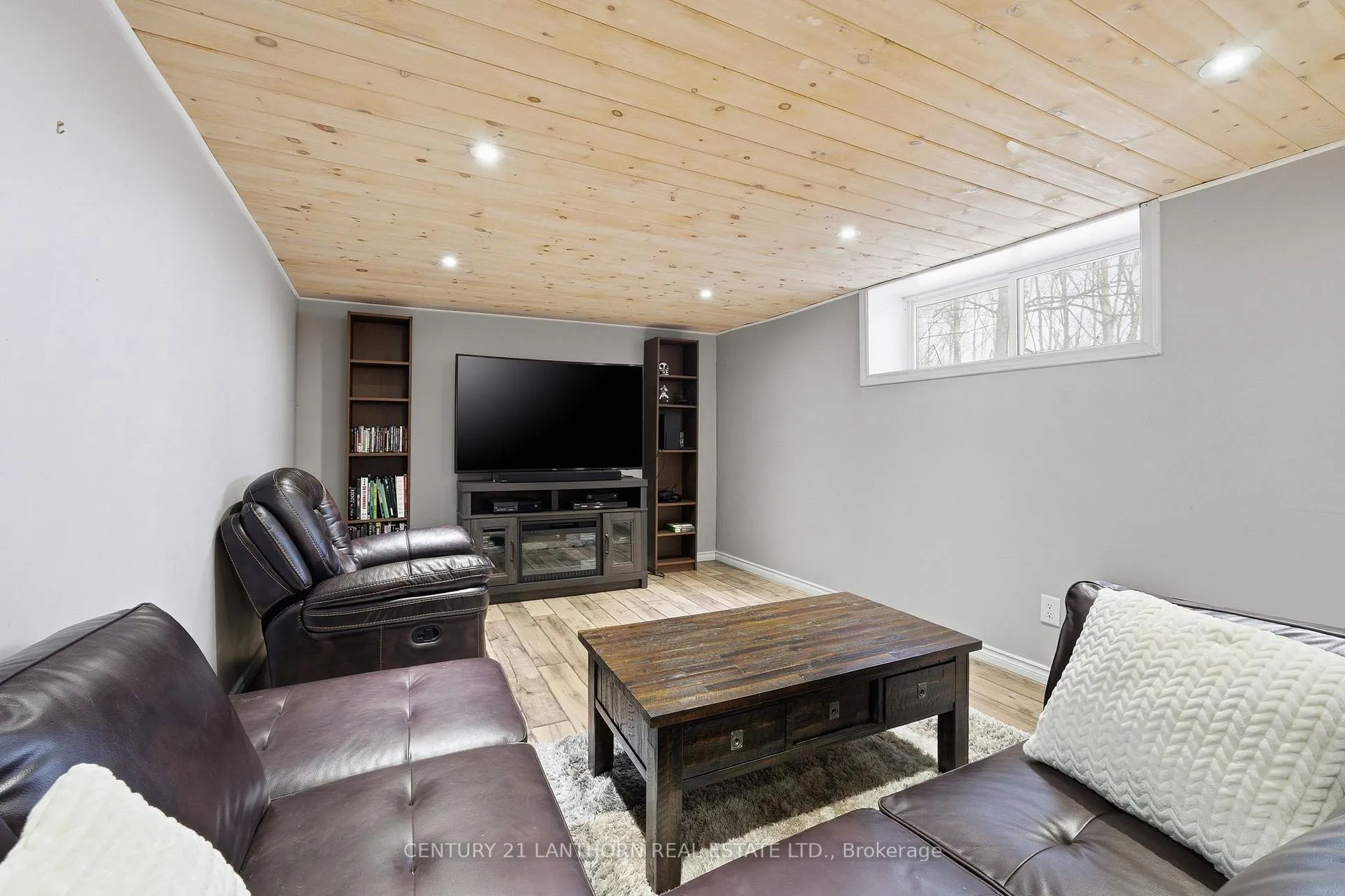 Photo 40 of 237 Beatty Road, Belleville, Thurlow Ward — HOMEH