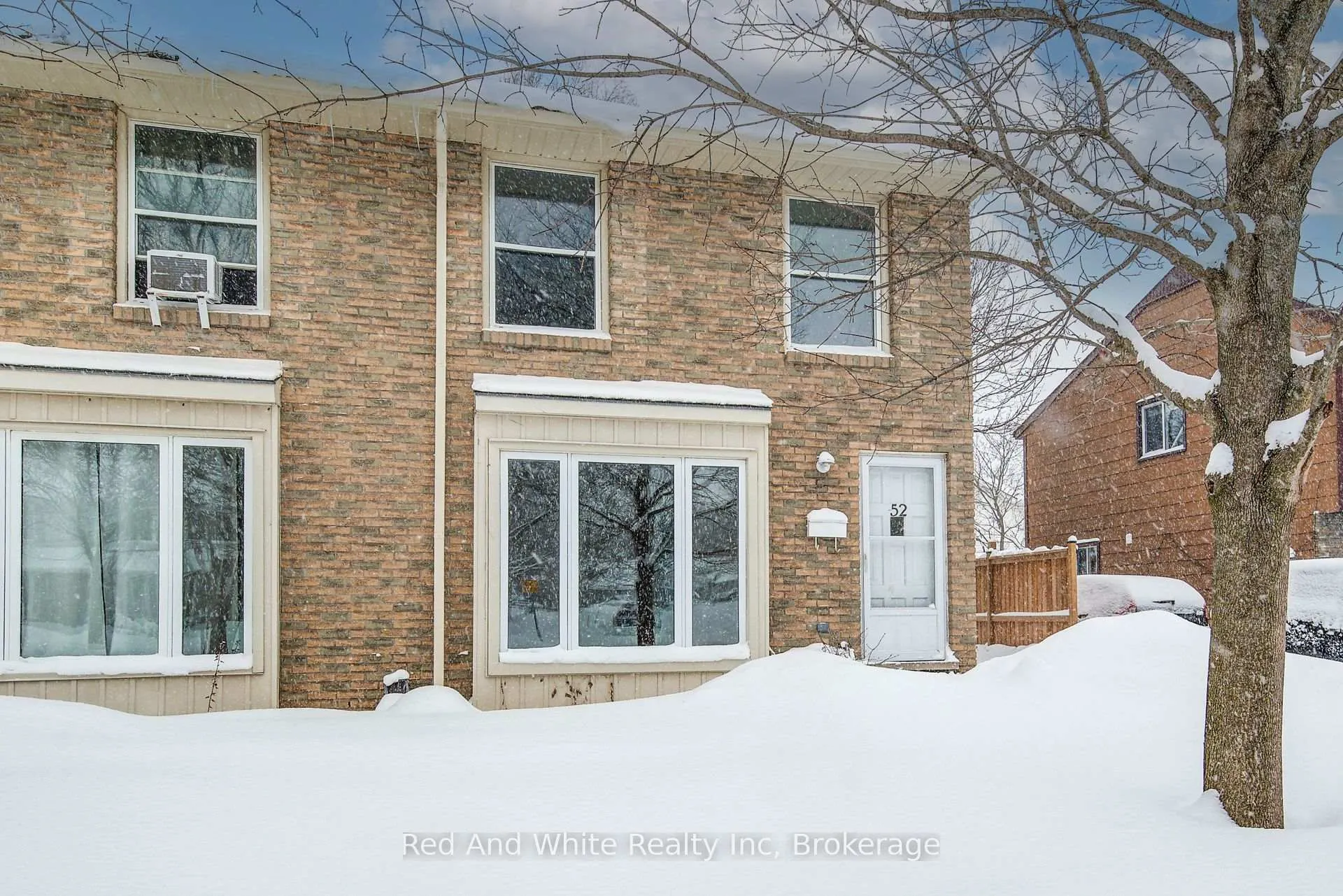 Photo 3 of 52 Avonwood Drive, Stratford — HOMEH