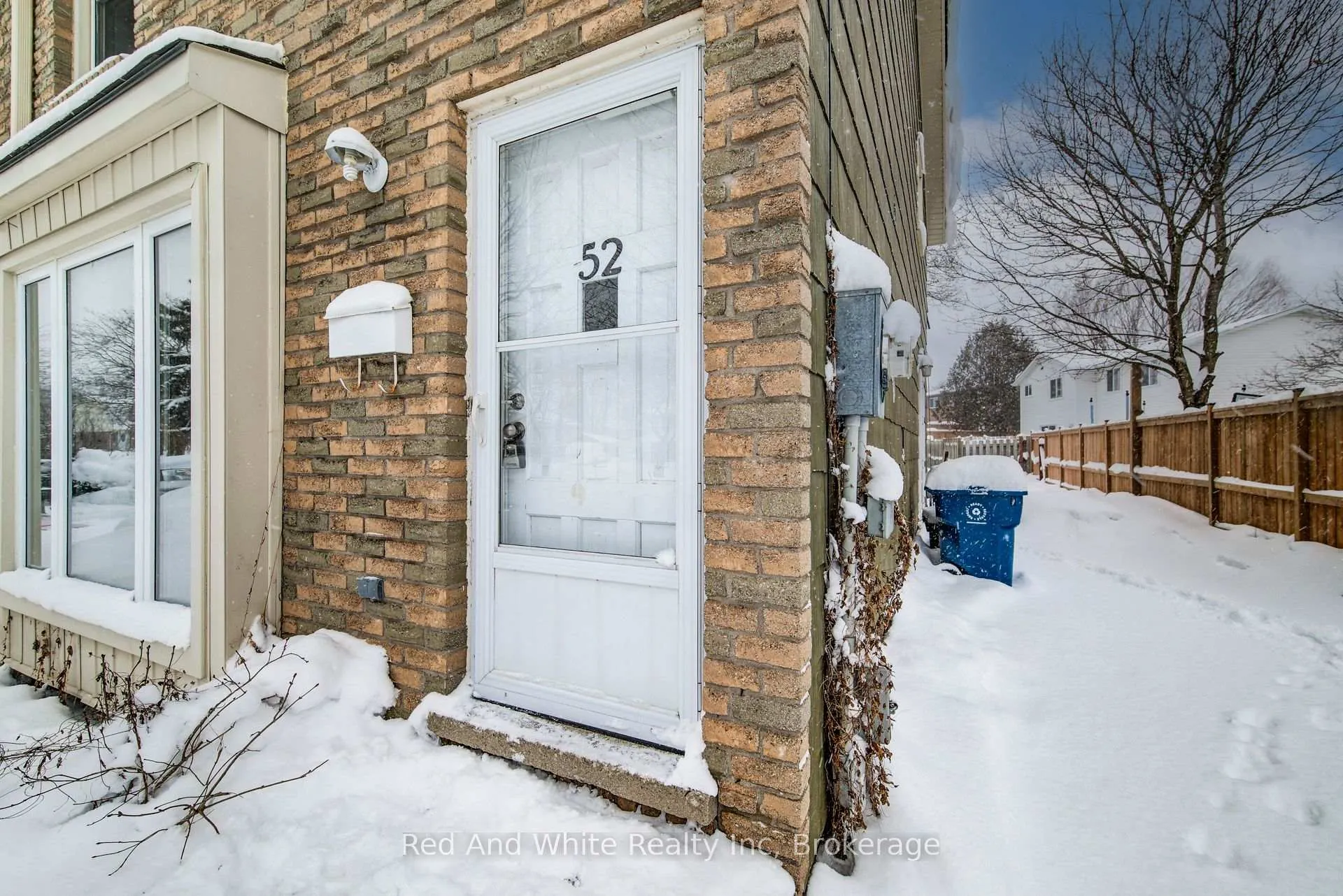 Photo 5 of 52 Avonwood Drive, Stratford — HOMEH