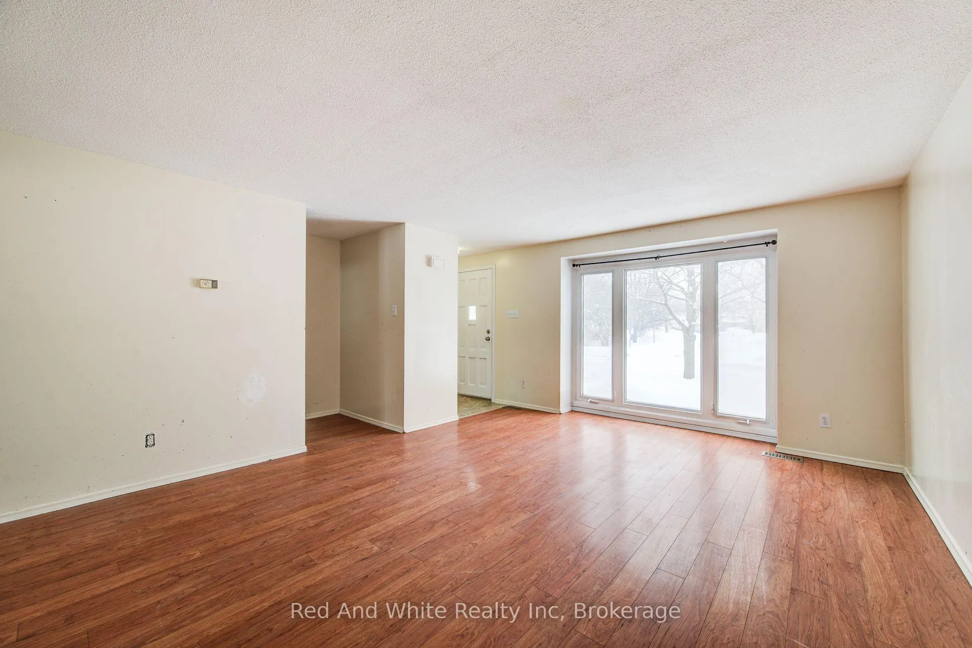 Photo 10 of 52 Avonwood Drive, Stratford — HOMEH