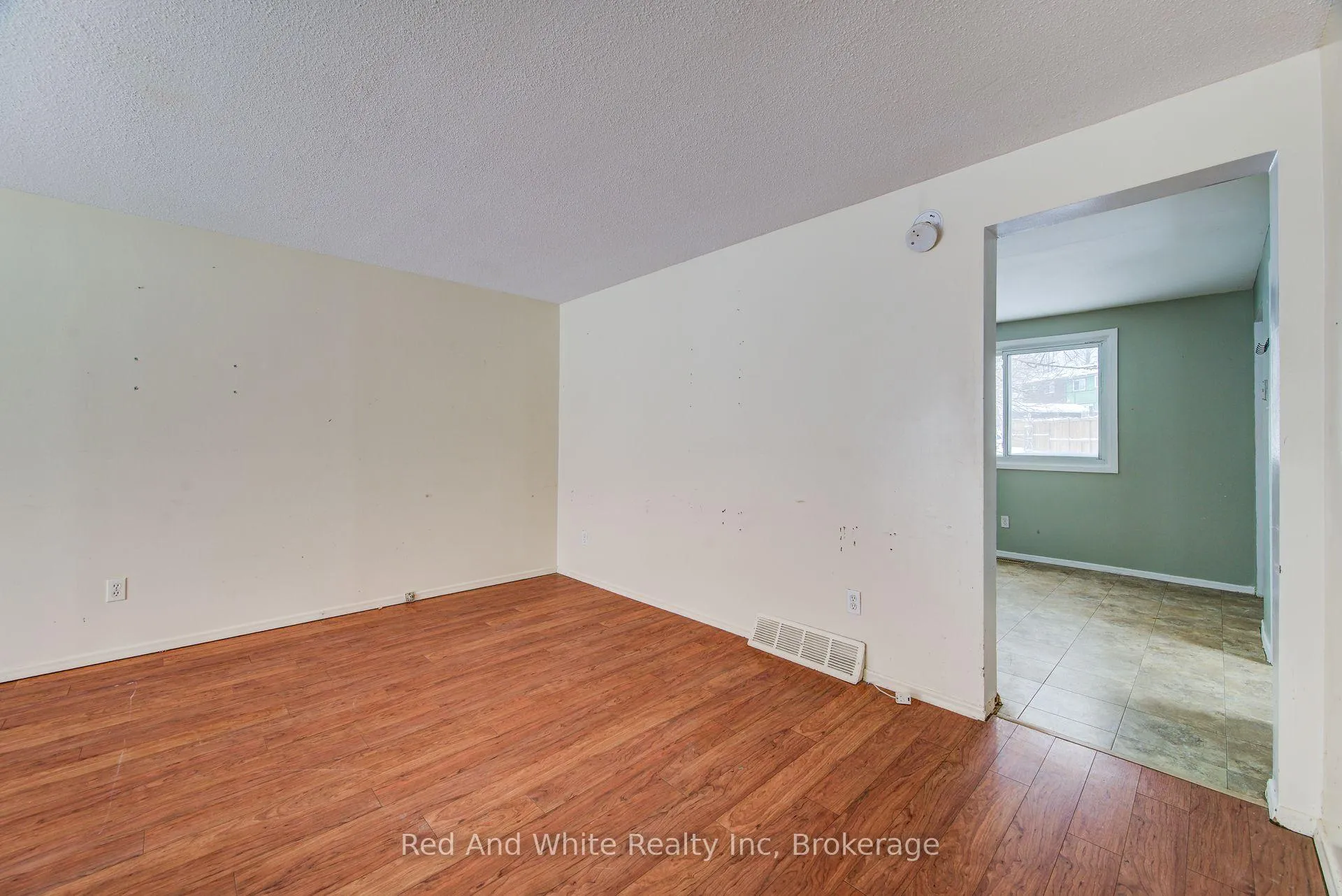 Photo 11 of 52 Avonwood Drive, Stratford — HOMEH