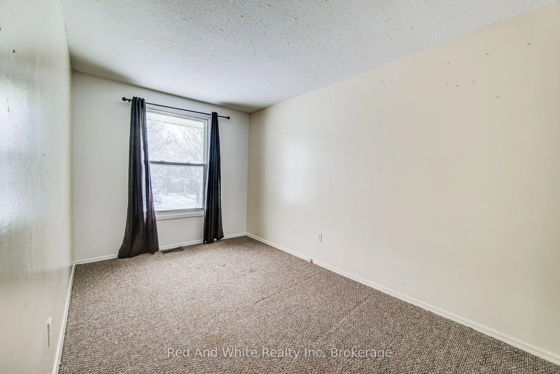 Photo 21 of 52 Avonwood Drive, Stratford — HOMEH