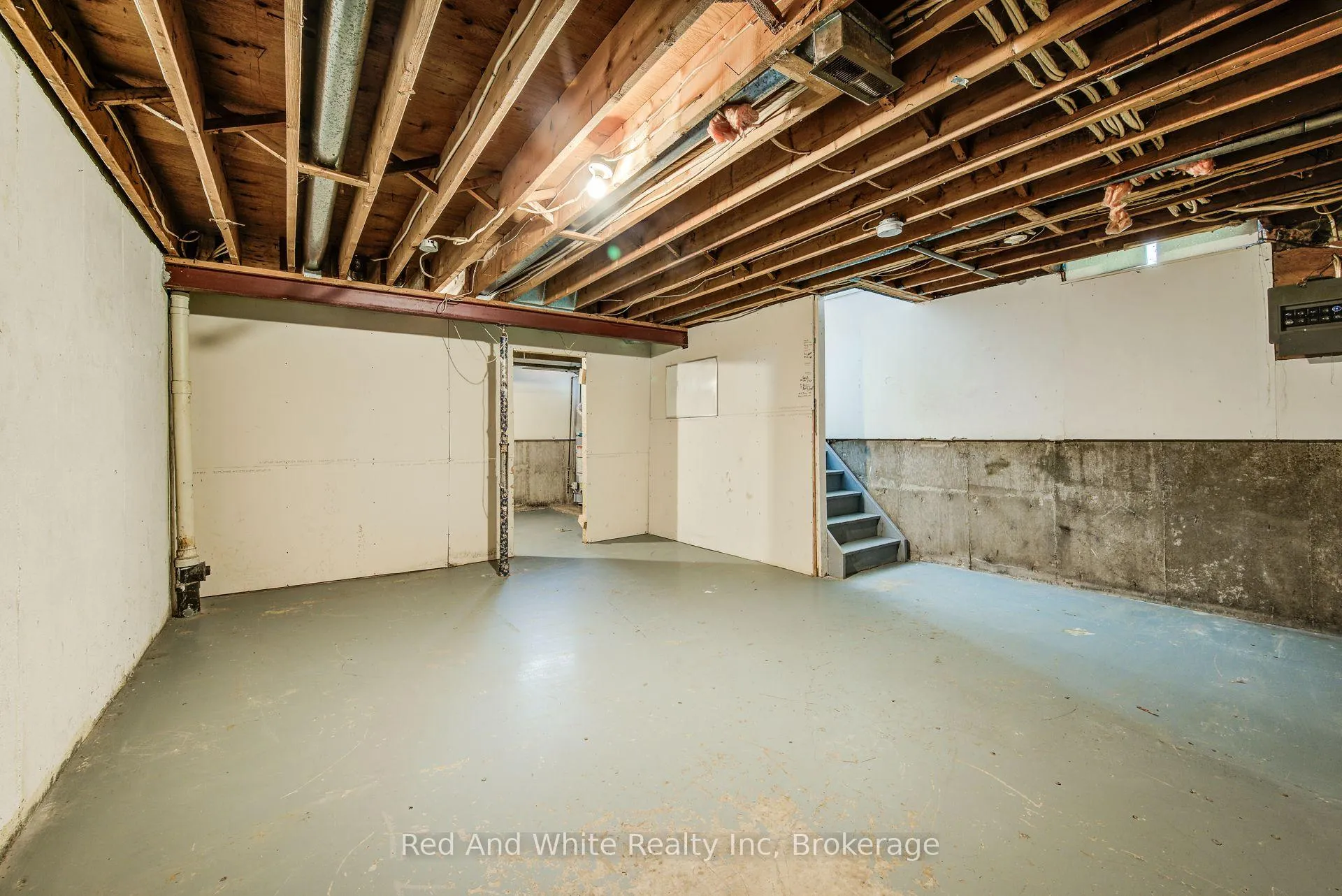 Photo 27 of 52 Avonwood Drive, Stratford — HOMEH