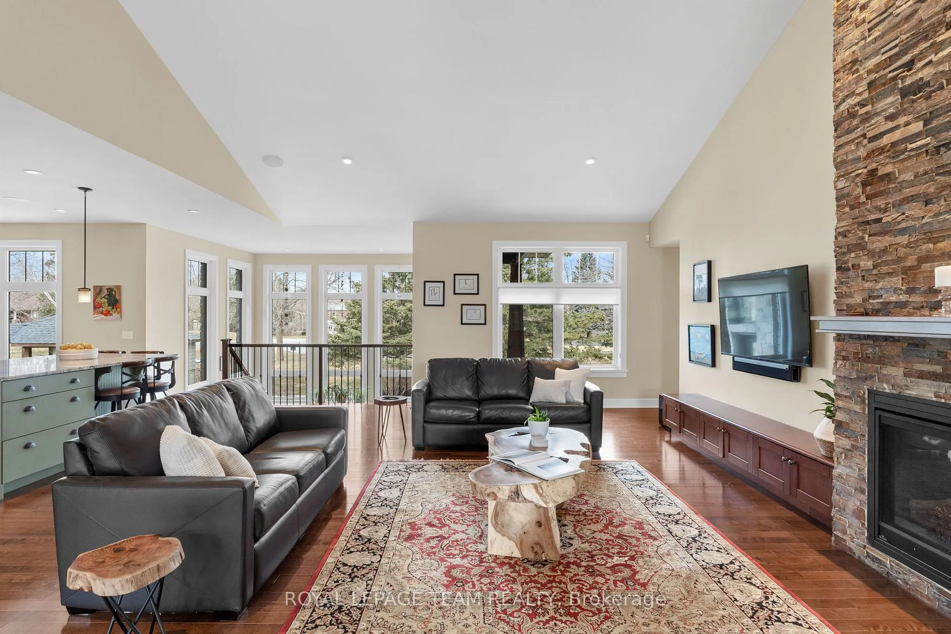 Photo 4 of 1095 Island View Drive, Ottawa, Manotick South to Roger Stevens — HOMEH