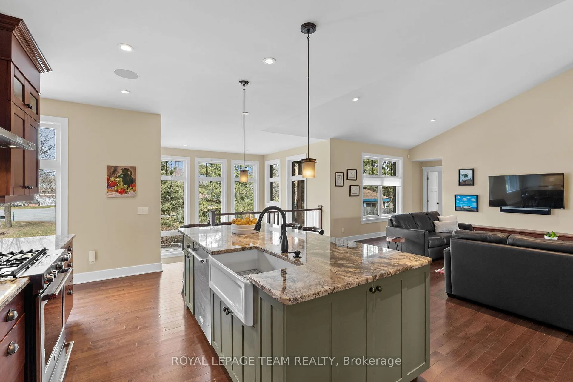 Photo 13 of 1095 Island View Drive, Ottawa, Manotick South to Roger Stevens — HOMEH