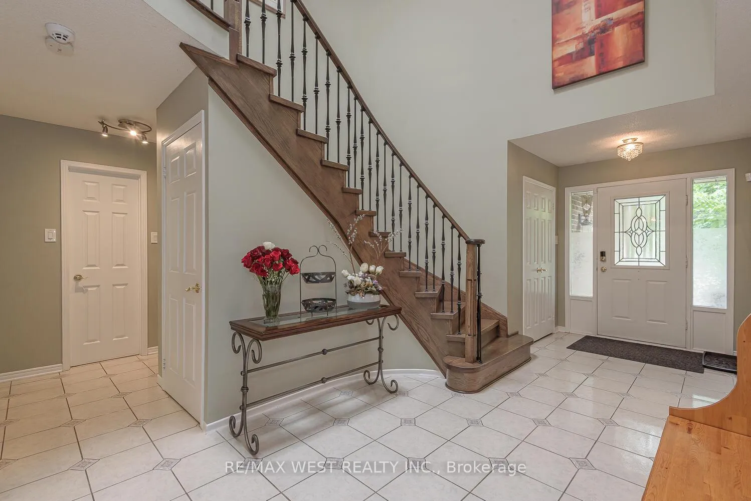 Photo 8 of 12 Barr Crescent, Brampton, Heart Lake East — HOMEH