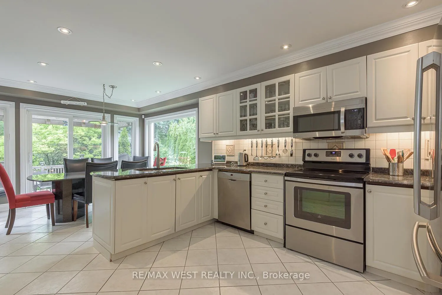 Photo 16 of 12 Barr Crescent, Brampton, Heart Lake East — HOMEH