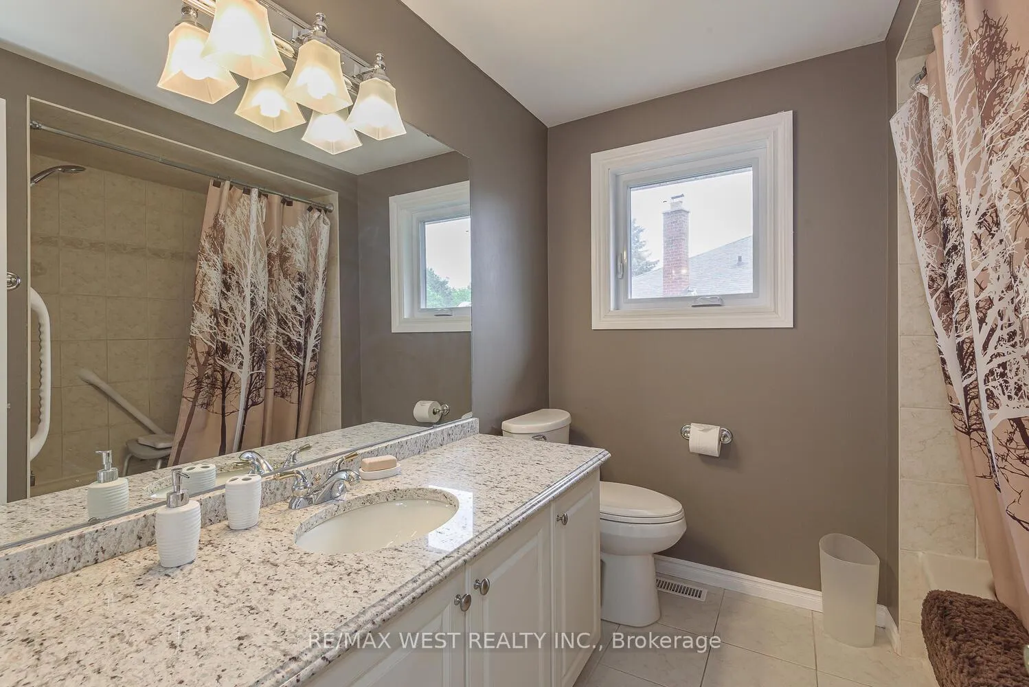 Photo 36 of 12 Barr Crescent, Brampton, Heart Lake East — HOMEH
