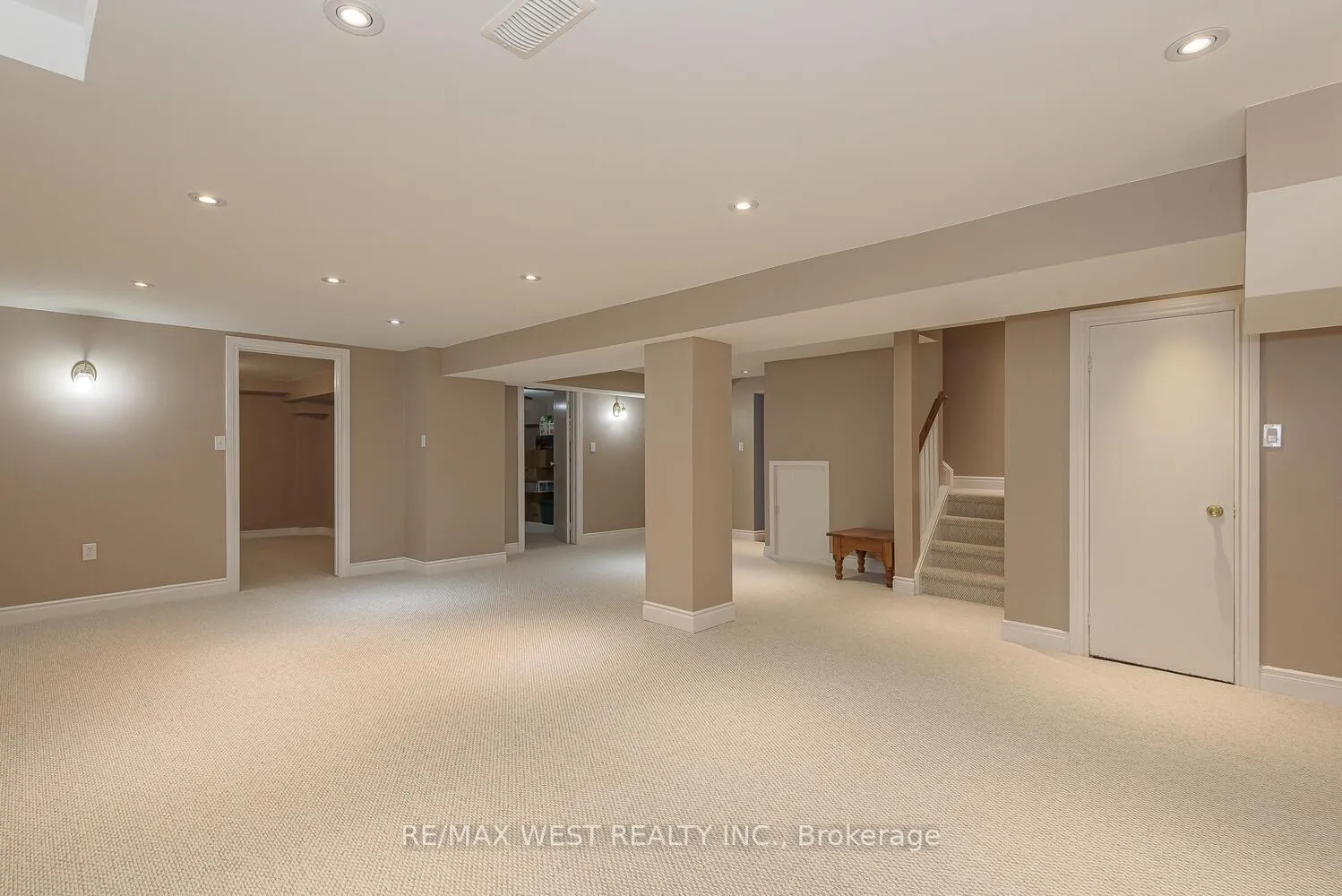 Photo 38 of 12 Barr Crescent, Brampton, Heart Lake East — HOMEH