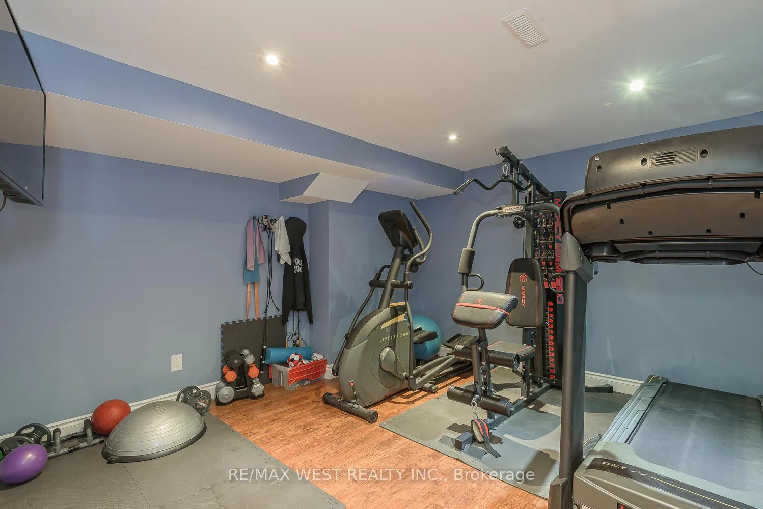 Photo 45 of 12 Barr Crescent, Brampton, Heart Lake East — HOMEH