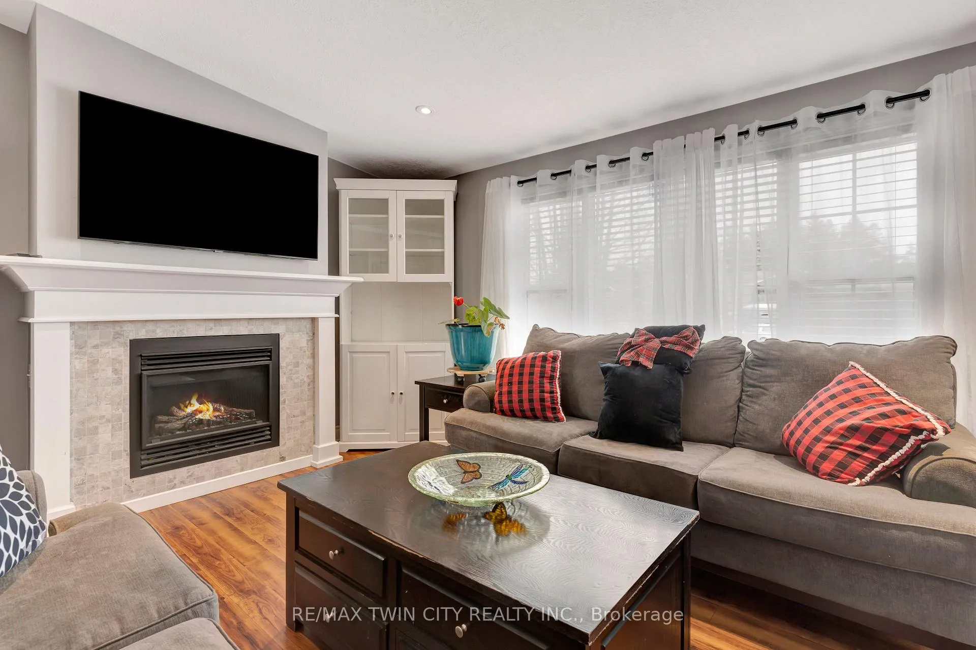 Photo 5 of Unit 4 Maple Ridge, 1429 Sheffield Road, Hamilton, Rural Flamborough — HOMEH