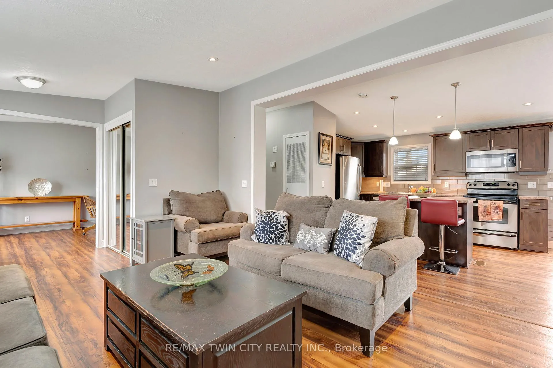 Photo 6 of Unit 4 Maple Ridge, 1429 Sheffield Road, Hamilton, Rural Flamborough — HOMEH